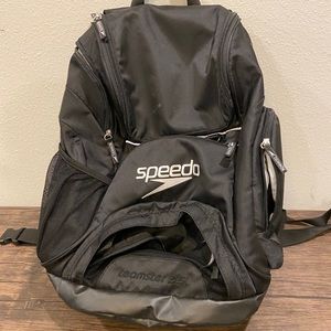 Speedo back pack with a ton of pockets